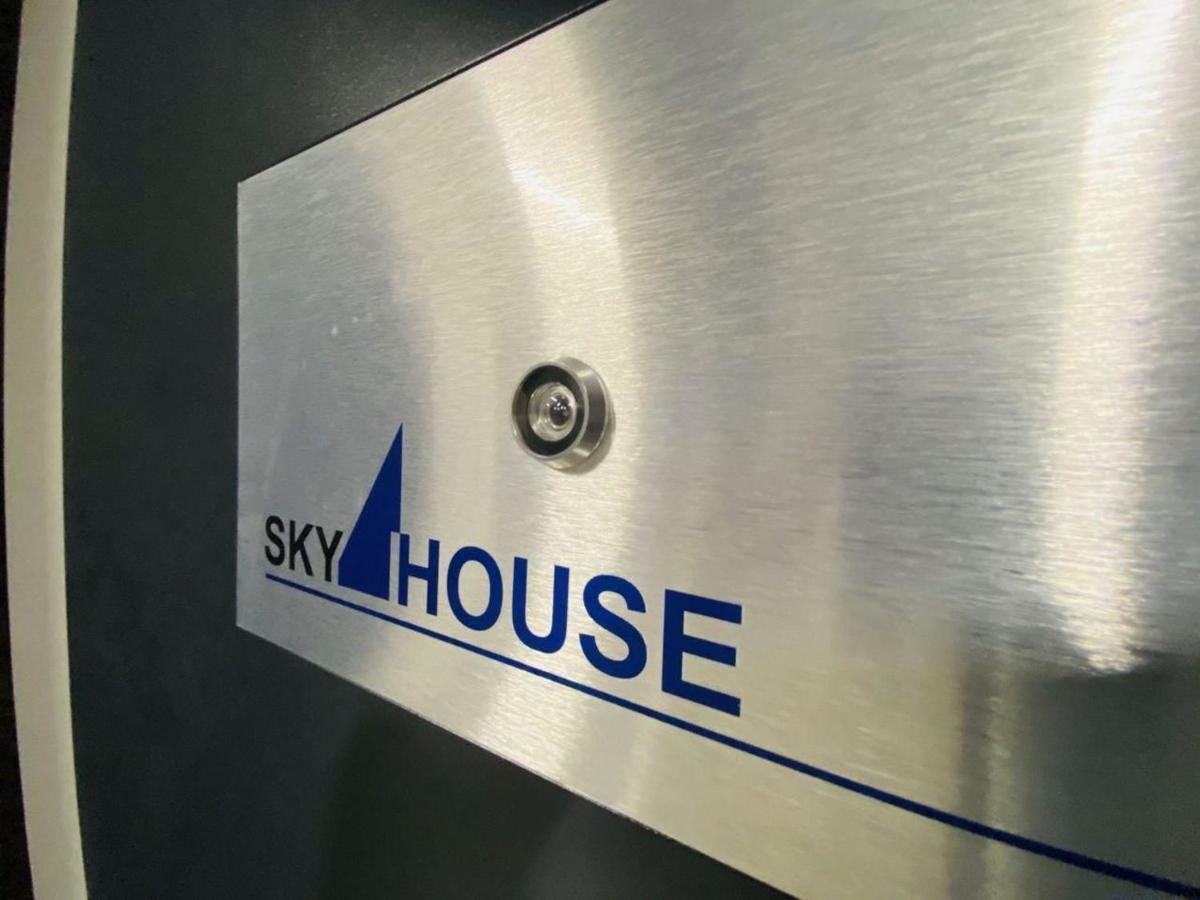 Апартаменты Sky House Premium Rent