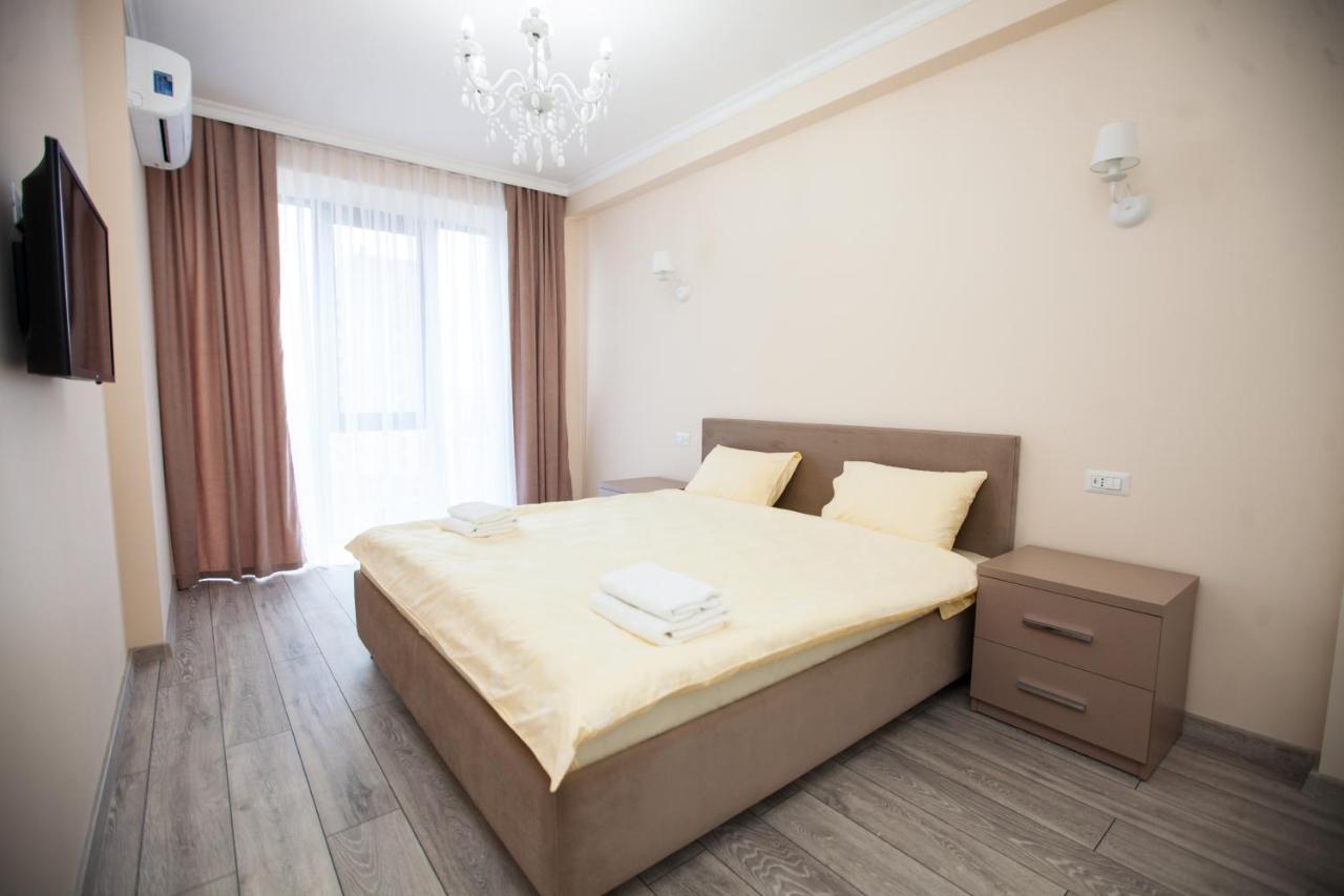 Апартаменты Sky House Premium Rent